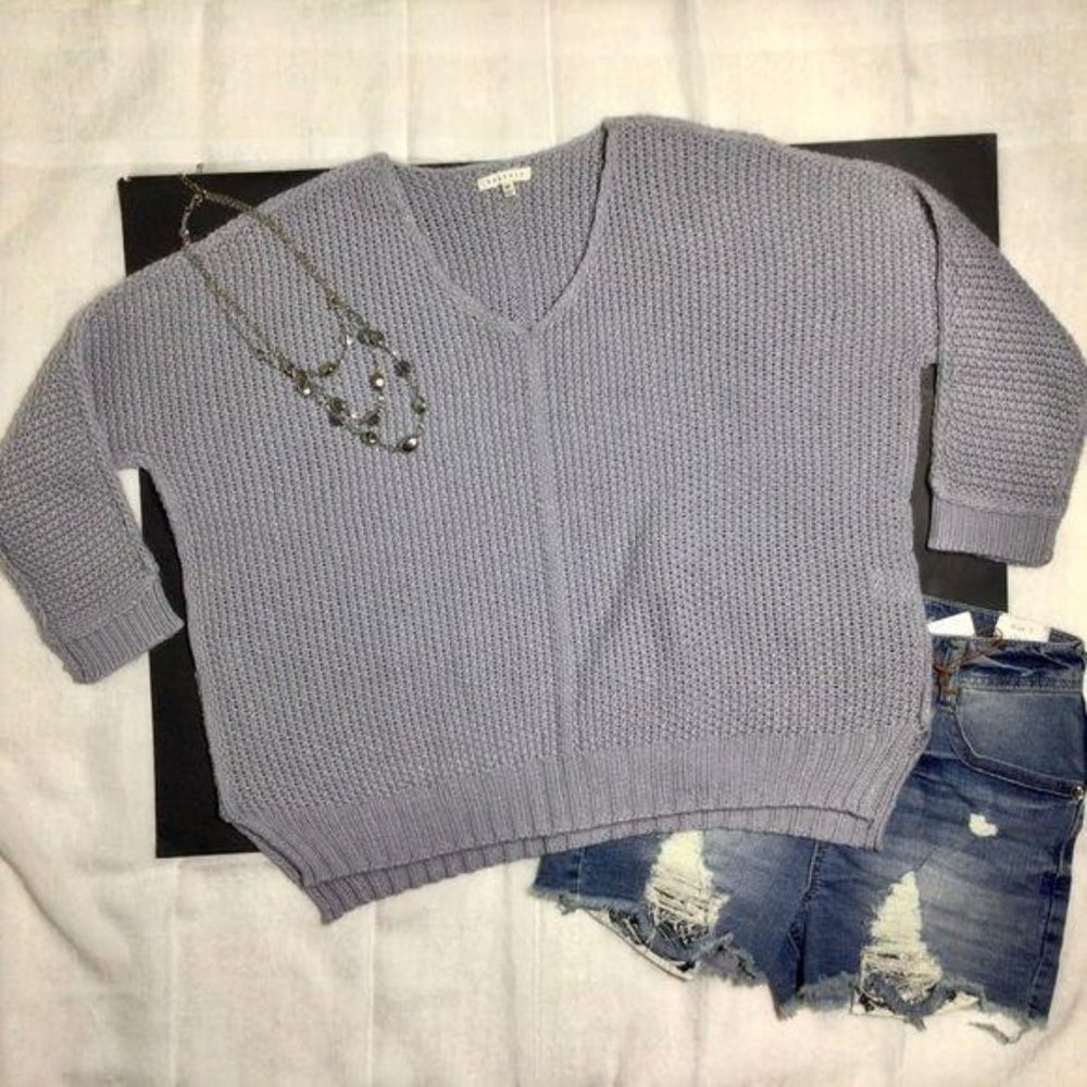 Beavely 3/4 Sleeve V Neck Sweater Periwinkle